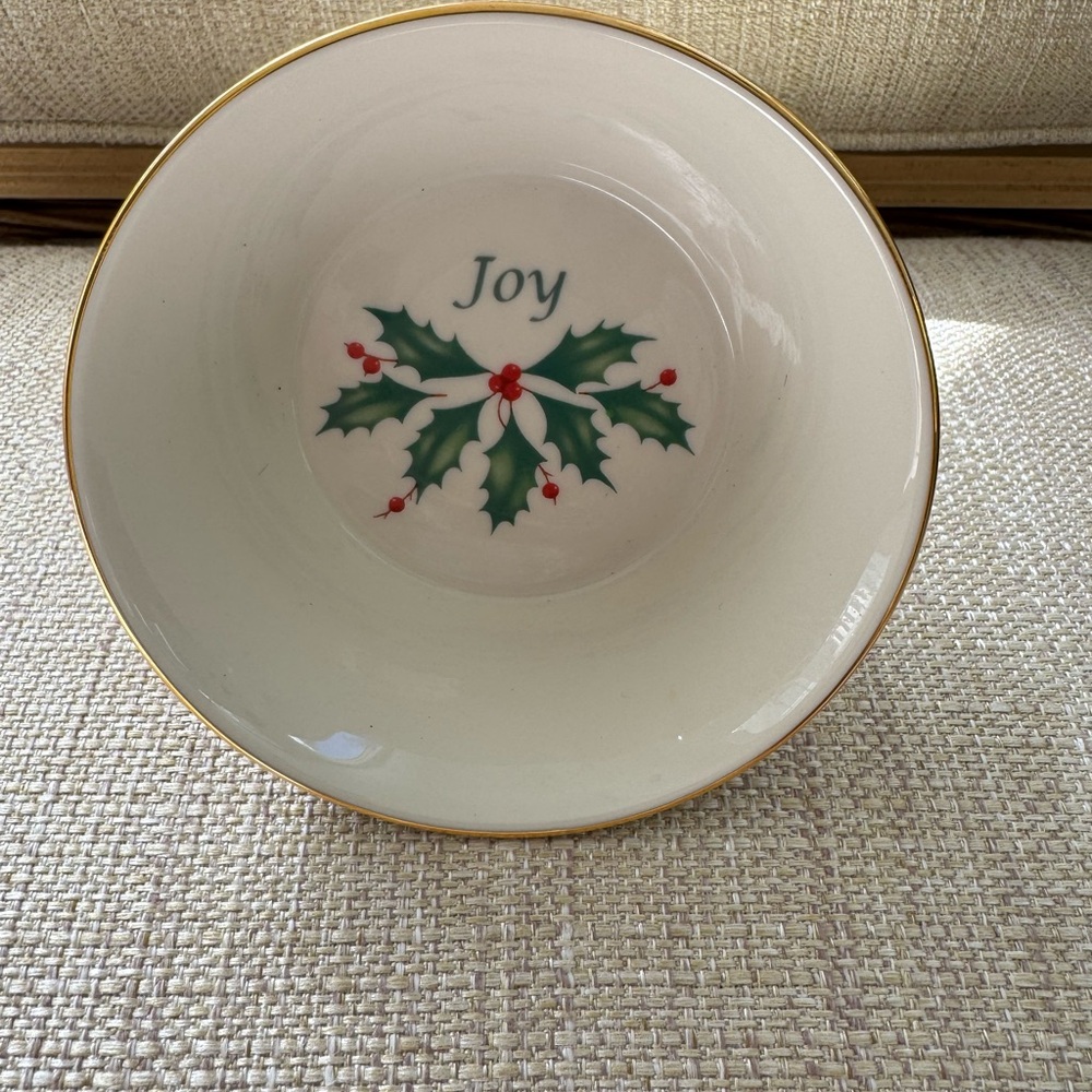 Lenox Joy Bowl with Holly and Gold Trim